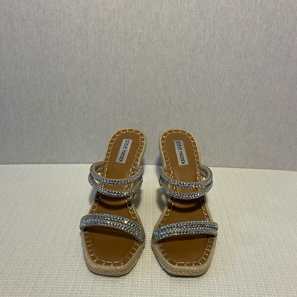 Steve Madden, slip on, double strap, espadrille wedge sandals. Size 8.5 - Picture 2 of 9